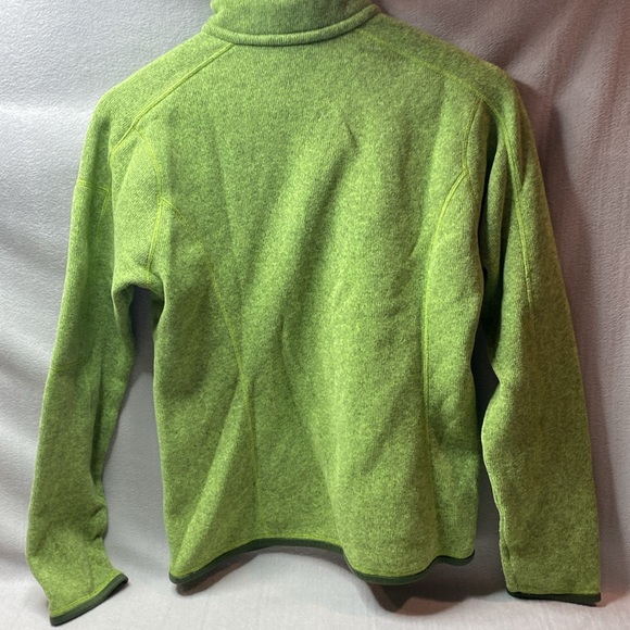 Patagonia heater green 1/4 zip pull over size medium - Picture 2 of 3